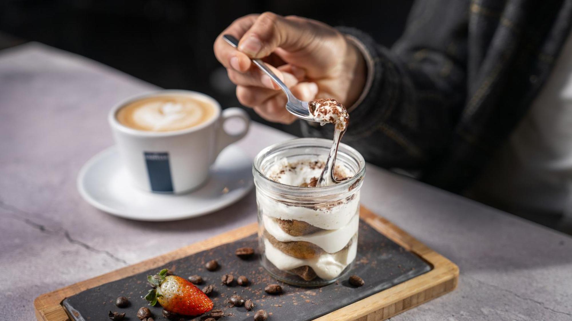 The Abdali Boulevard Hotel Amman Dış mekan fotoğraf A chocolate parfait