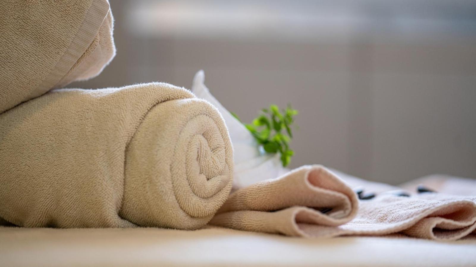 The Abdali Boulevard Hotel Amman Dış mekan fotoğraf A rolled towel