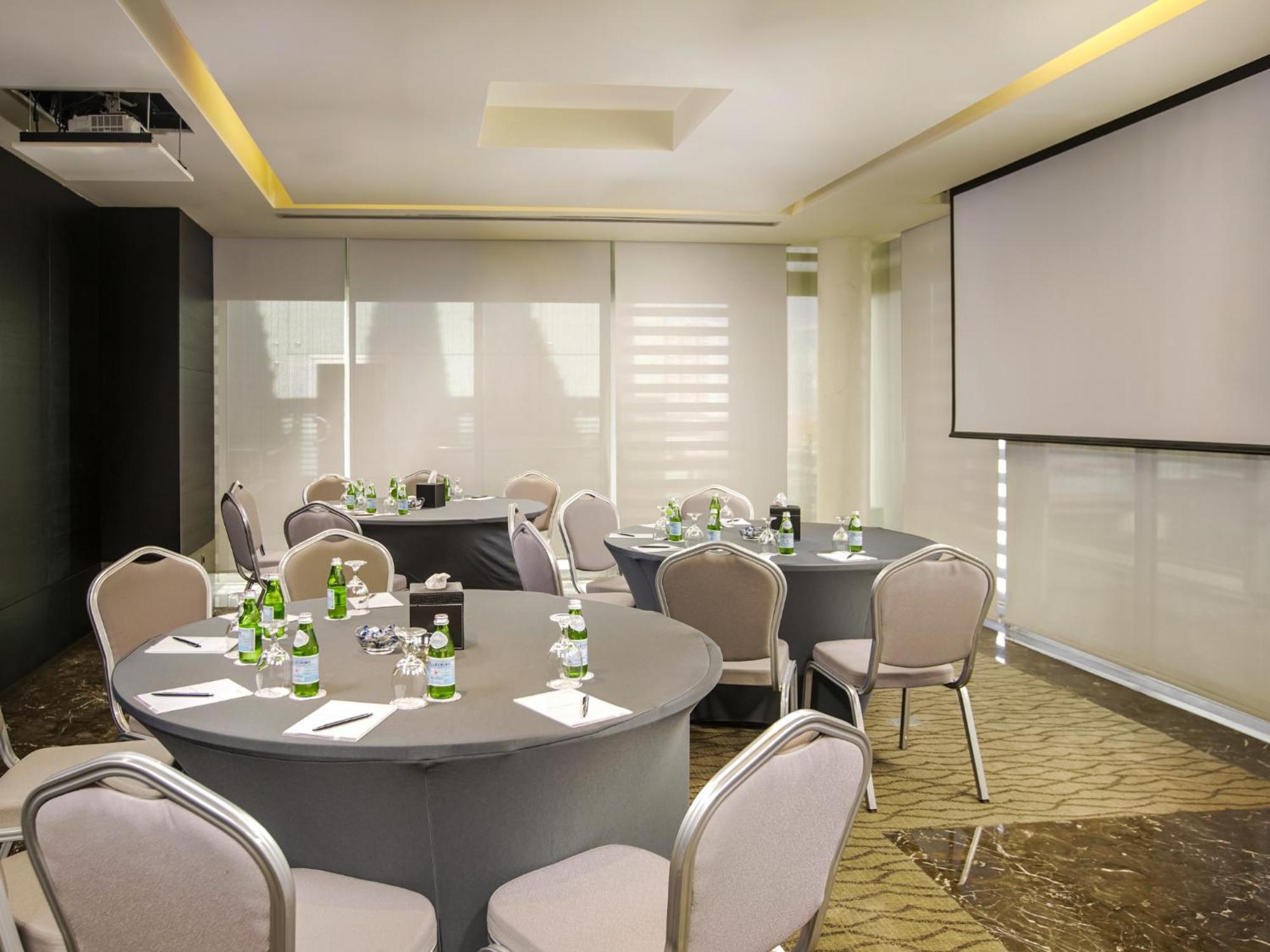 The Abdali Boulevard Hotel Amman Dış mekan fotoğraf Meeting room